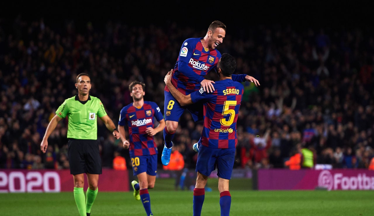 Varios jugadores del FC Barcelona celebrando un gol en LaLiga Varios jugadores del FC Barcelona celebrando un gol en LaLiga