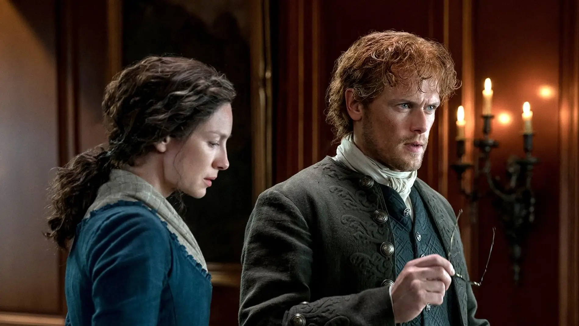 Sam Heughan y Caitriona Balfe como Claire y Jamie Fraser en 'Outlander'