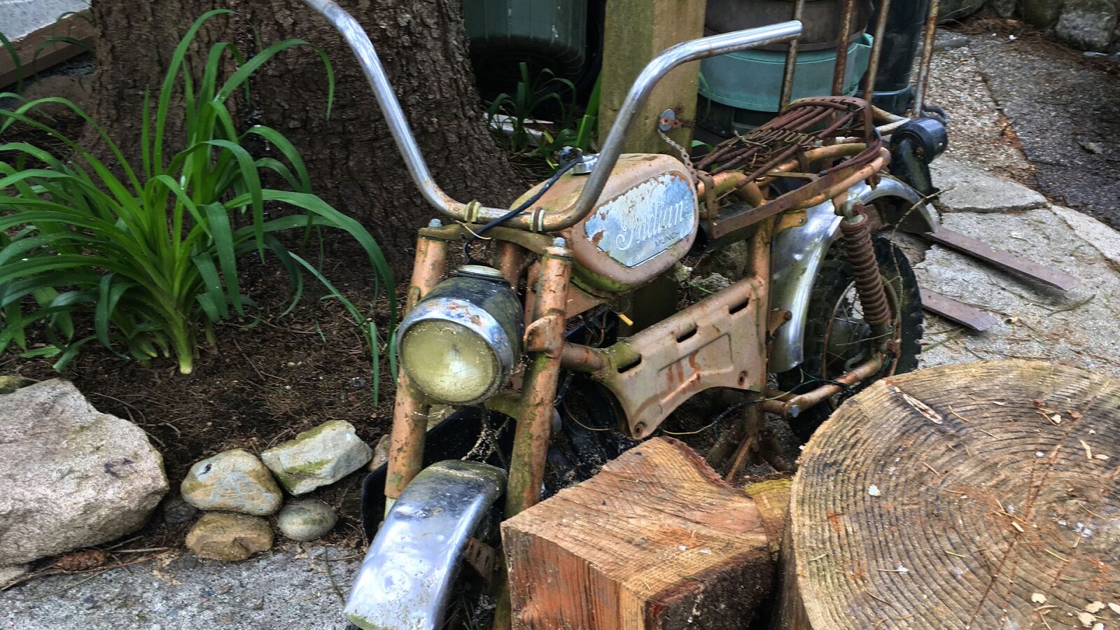 Violan y asesinan a la mujer a la que ofrecieron ayuda para reparar un pinchazo en su moto