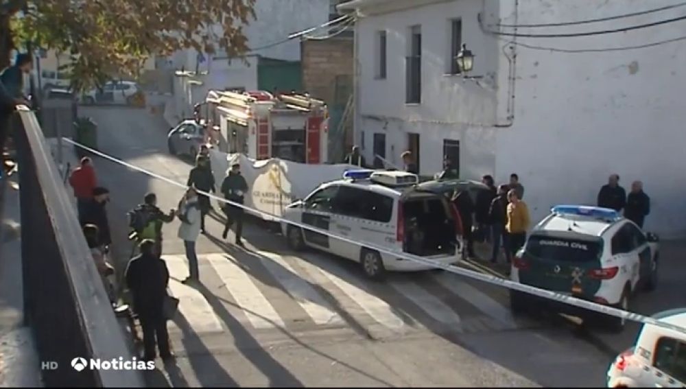 Mueren tres personas en el incendio de una vivienda en Dehesas Viejas (Granada)