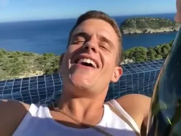 Arkano en uno de los polémicos vídeos Arkano en uno de los polémicos vídeos