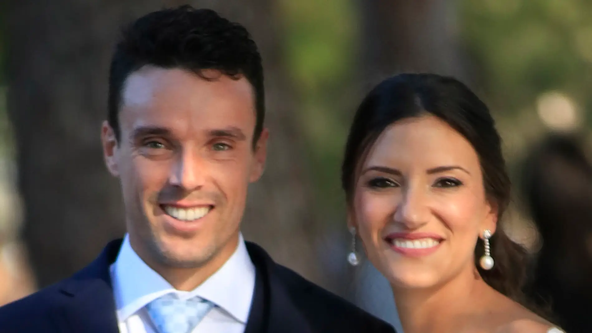 Roberto Bautista y Ana Badí en su boda