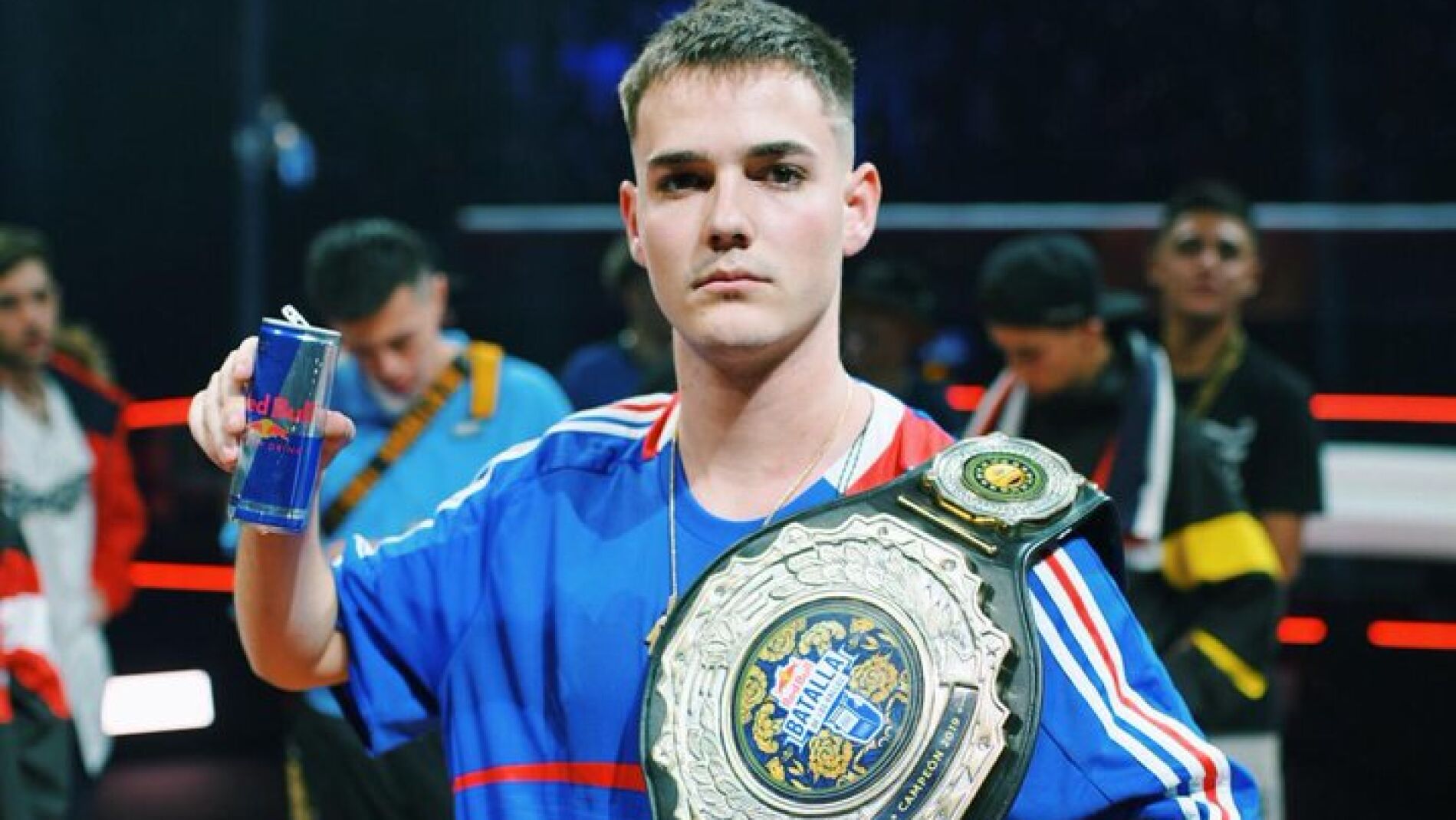 Benet, campe&oacute;n mundial de la Batalla de los Gallos