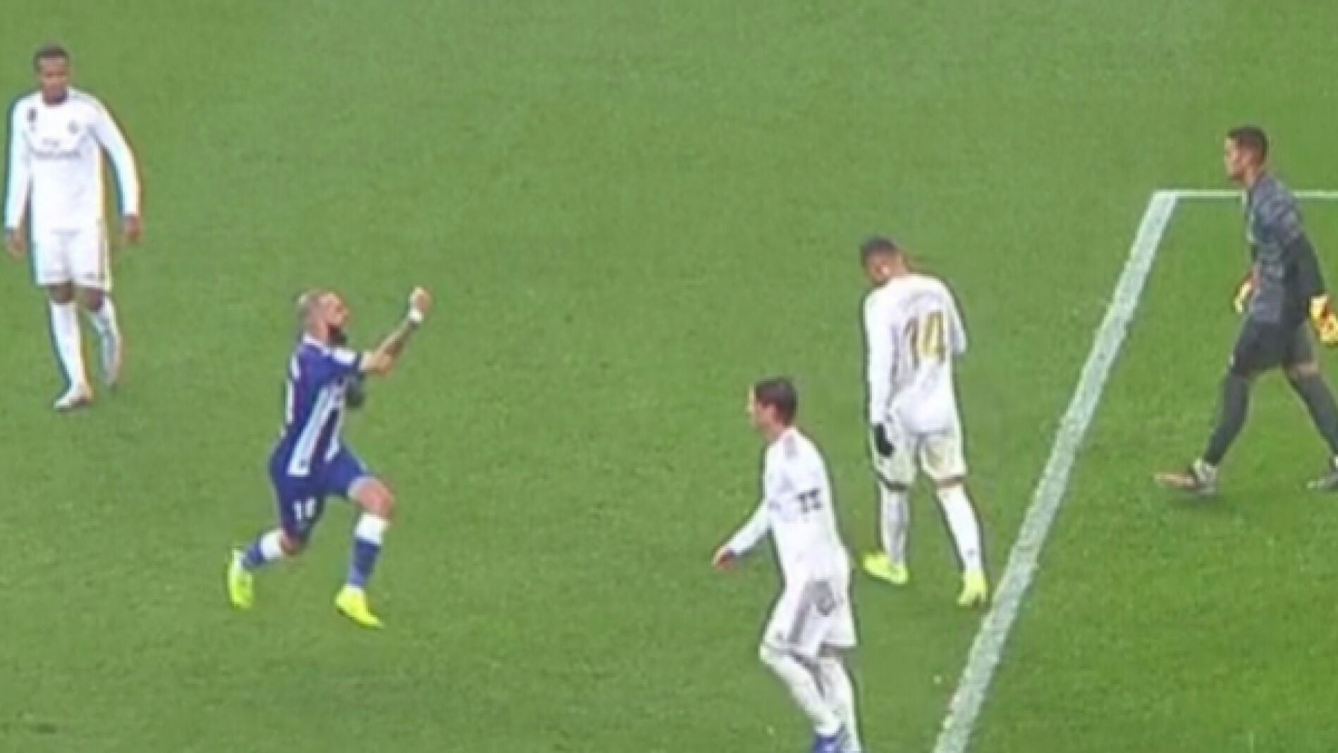 La peineta de Aleix Vidal 