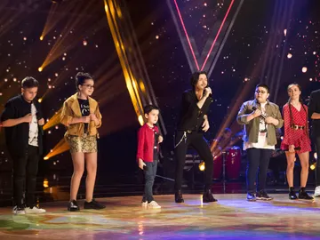Fredi Leis y los semifinalistas de Melendi y Rosario Flores enternecen 'La Voz Kids' con 'Quiero darte' Fredi Leis y los semifinalistas de Melendi y Rosario Flores enternecen 'La Voz Kids' con 'Quiero darte'