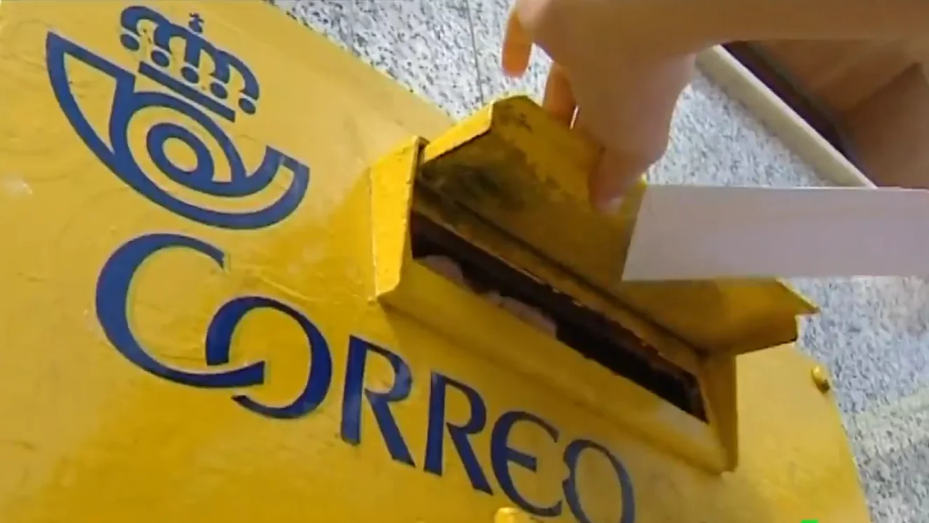 Buzón de cartas de Correos Buzón de cartas de Correos