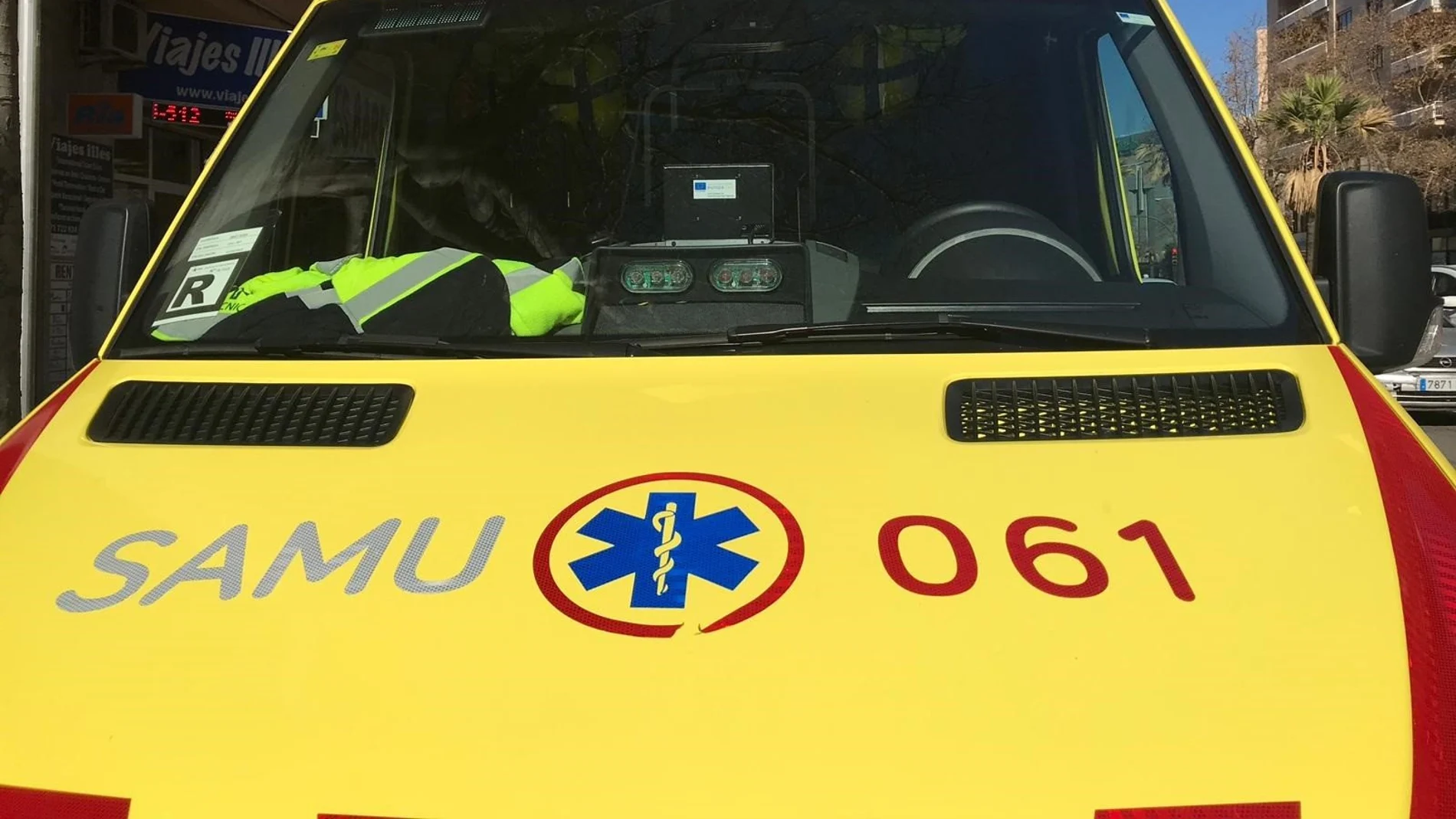 Ambulancia del Servicio de Atención Médica Urgente Ambulancia del Servicio de Atención Médica Urgente