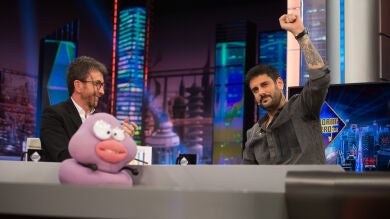 Barrancas, Petancas y Melendi desatan las risas en el plató con 'Voy troleando por la vida'