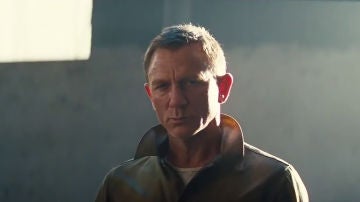 Daniel Craig como James Bond