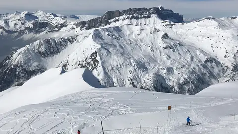 Pico del macizo del Mont Blanc, en los Alpes italianos Pico del macizo del Mont Blanc, en los Alpes italianos