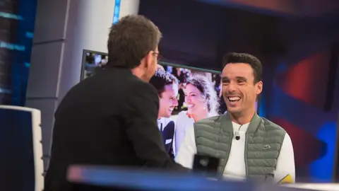 Roberto Bautista cuenta en 'El Hormiguero 3.0' cómo fue la primera resaca de su vida Roberto Bautista cuenta en 'El Hormiguero 3.0' cómo fue la primera resaca de su vida