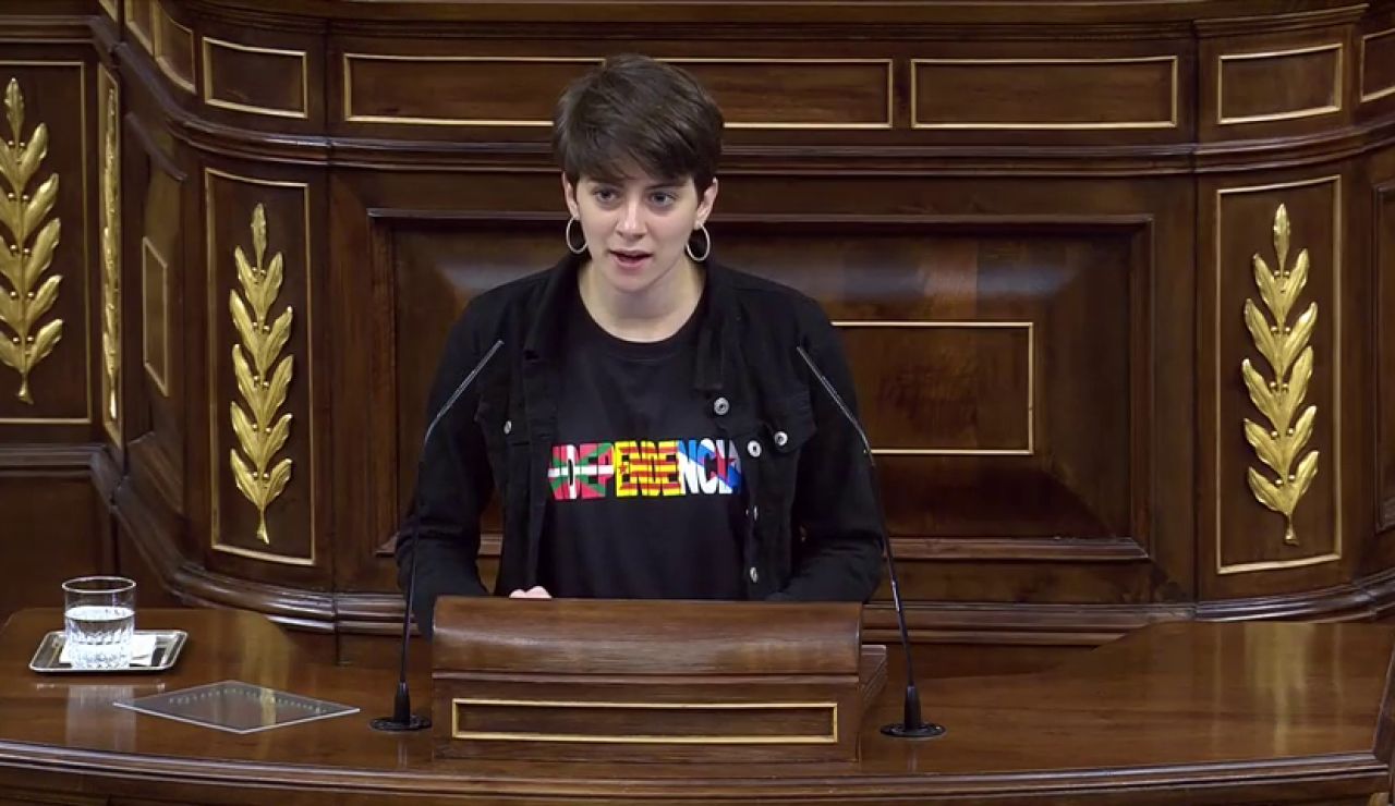 ERC nombra a los políticos presos, el tropiezo de Adriana Lastra: todas las anécdotas de la constitución del Congreso ERC nombra a los políticos presos, el tropiezo de Adriana Lastra: todas las anécdotas de la constitución del Congreso