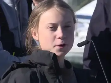 Greta Thunberg al llegar a Lisboa: "Seguiré luchando por nuestro futuro" Greta Thunberg al llegar a Lisboa: "Seguiré luchando por nuestro futuro"
