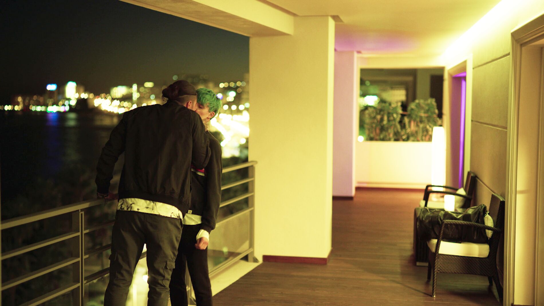 El primer beso de Andrea y Jairo 