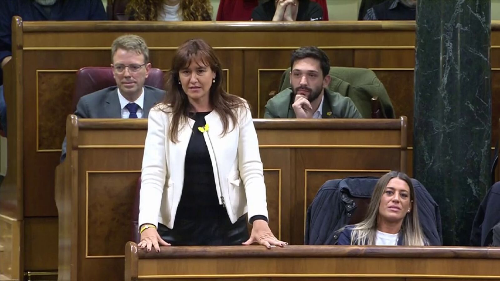 Dudas ante las fórmulas de acatamiento de la Constitución: 