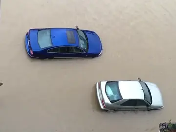 Dos personas rescatadas por las fuertes lluvias e inundaciones en Pamplona Dos personas rescatadas por las fuertes lluvias e inundaciones en Pamplona
