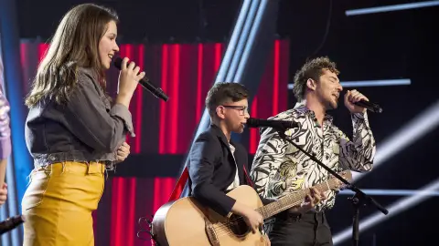 La brillante versión de David Bisbal cantando 'Dígale' con María Expósito y Salvador Bermúdez en ‘La Voz Kids’ La brillante versión de David Bisbal cantando 'Dígale' con María Expósito y Salvador Bermúdez en ‘La Voz Kids’