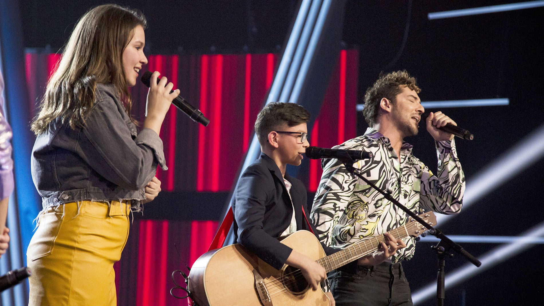 La brillante versi&oacute;n de David Bisbal cantando 'D&iacute;gale' con Mar&iacute;a Exp&oacute;sito y Salvador Berm&uacute;dez en &lsquo;La Voz Kids&rsquo;