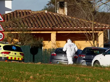 Los Mossos d'Esquadra investigan la muerte violenta de dos niñas Los Mossos d'Esquadra investigan la muerte violenta de dos niñas