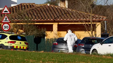 Los Mossos d'Esquadra investigan la muerte violenta de dos niñas Los Mossos d'Esquadra investigan la muerte violenta de dos niñas