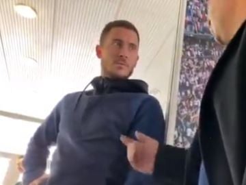 Hazard confiesa a un aficionado que volverá al Chelsea