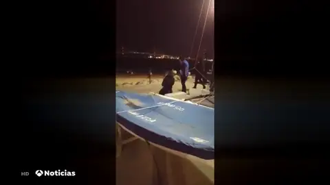 La insólita advertencia de la Policía: "Se trata de un rodaje y no de un alijo de droga" La insólita advertencia de la Policía: "Se trata de un rodaje y no de un alijo de droga"