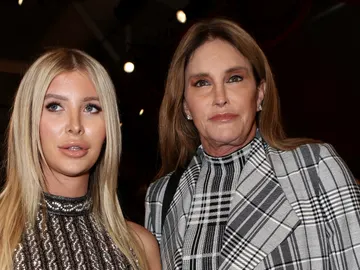 Caitlyn Jenner y Sophia Hutchins Caitlyn Jenner y Sophia Hutchins