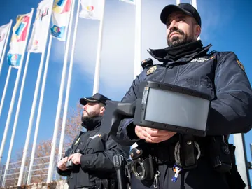 Policía Nacional con el sistema antidrones durante la Cumbre del Clima Policía Nacional con el sistema antidrones durante la Cumbre del Clima