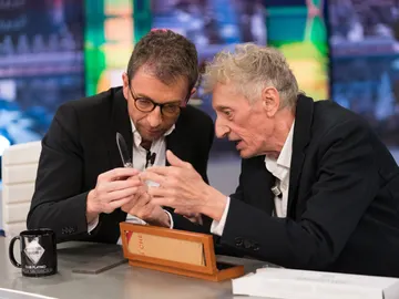 Pablo Motos sorprende a Enrique San Francisco con el regalo más esperado para su colección Pablo Motos sorprende a Enrique San Francisco con el regalo más esperado para su colección