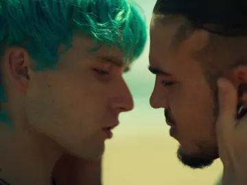 Jairo y Andrea celebran su lucha por el amor con un apasionado beso Jairo y Andrea celebran su lucha por el amor con un apasionado beso