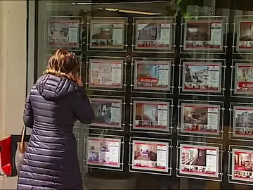 Solo dos de cada diez jóvenes son capaces de vivir fuera de casa de sus padres Solo dos de cada diez jóvenes son capaces de vivir fuera de casa de sus padres