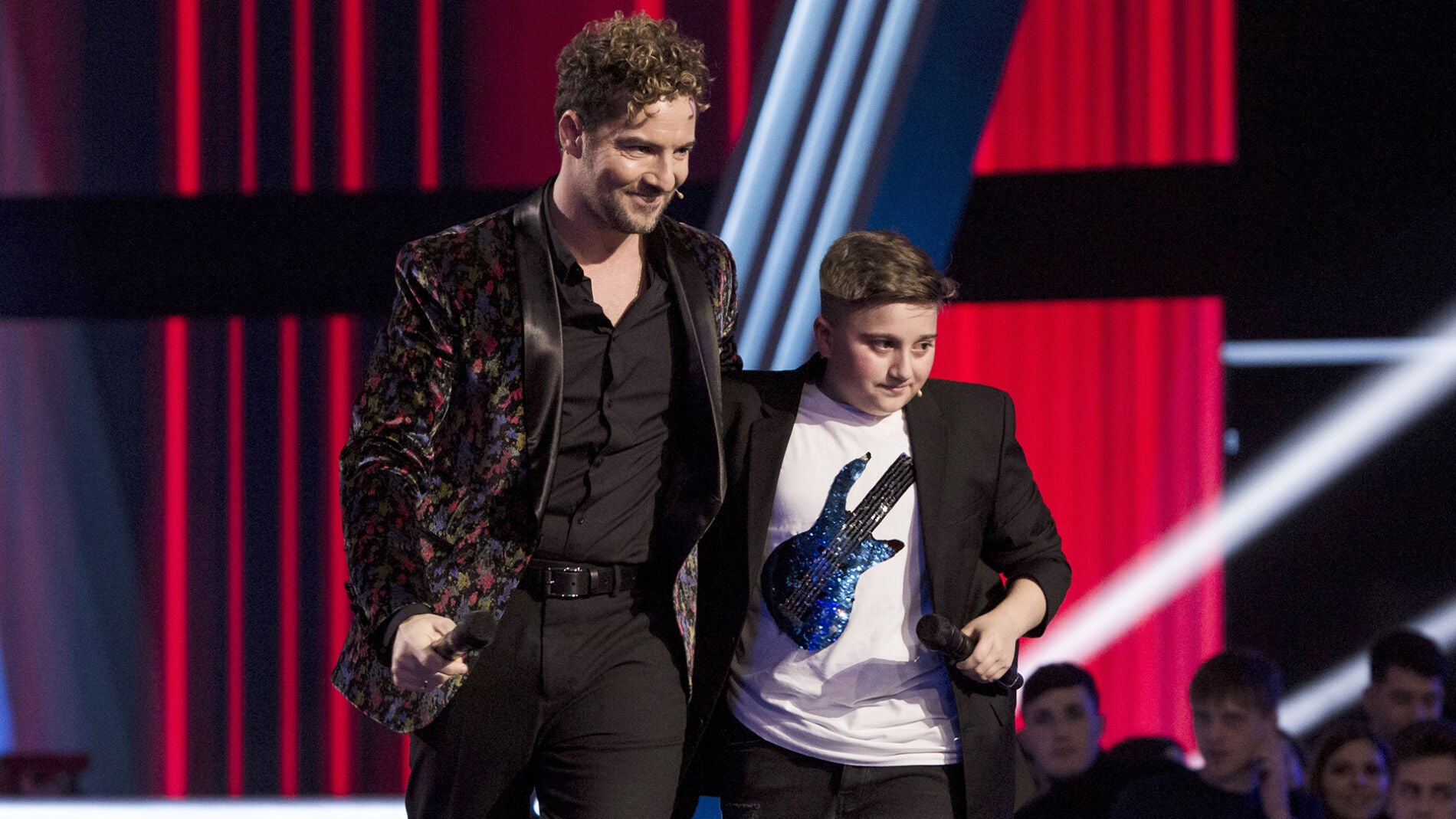 Conmoci&oacute;n y un mar de l&aacute;grimas al presenciar un momento &uacute;nico con Chavito y David Bisbal en el escenario de 'La Voz Kids'