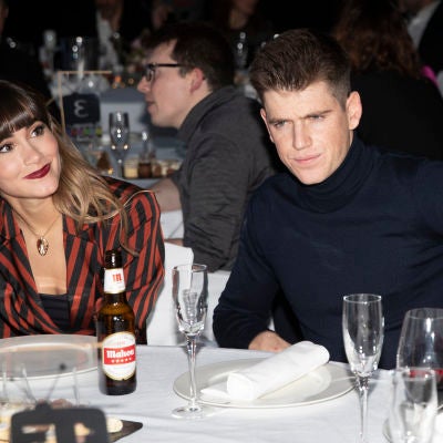 Aitana y Miguel Bernardeau durante los premios MIM