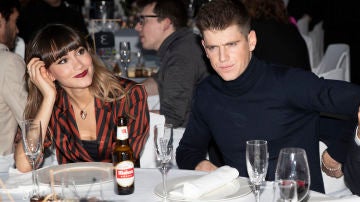 Aitana y Miguel Bernardeau durante los premios MIM