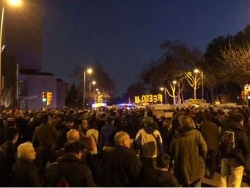 Cientos de activistas cortan la diagonal de Barcelona