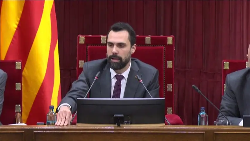 Rifirrafe entre Torrent y Martín Calvo (C's) por tildar a Torra de "individuo" y "sujeto" Rifirrafe entre Torrent y Martín Calvo (C's) por tildar a Torra de "individuo" y "sujeto"