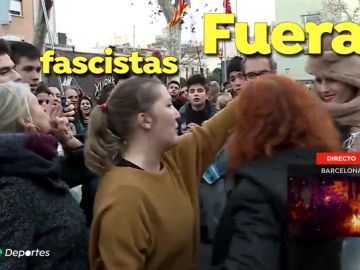 Un grupo de independentista increpó a una mujer en plena calle antes del Clásico