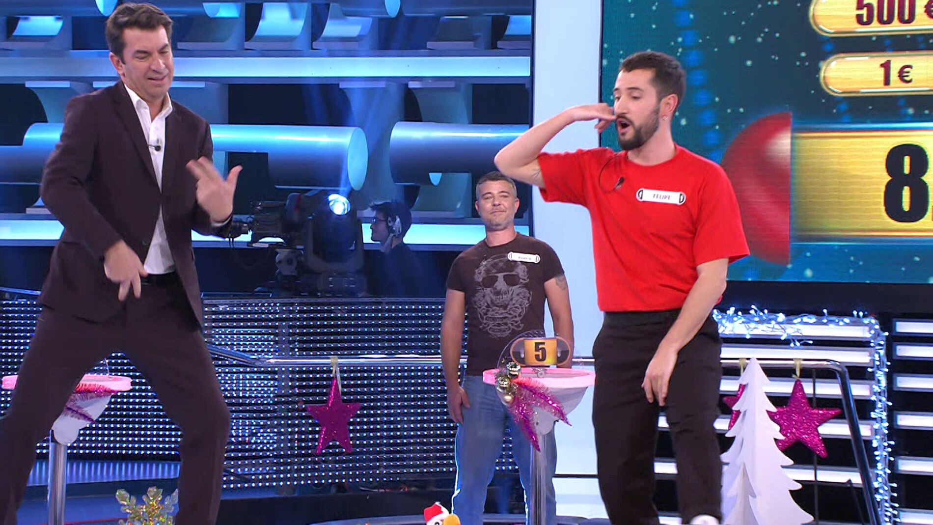 &iexcl;Vaya ritmazo!: Felipe canta y baila un rap lleno de 'flow' en '&iexcl;Ahora caigo!' 