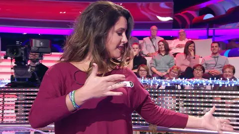 La Pantoja de '¡Ahora caigo!': se lanza a cantar 'Marinero de luces' La Pantoja de '¡Ahora caigo!': se lanza a cantar 'Marinero de luces'