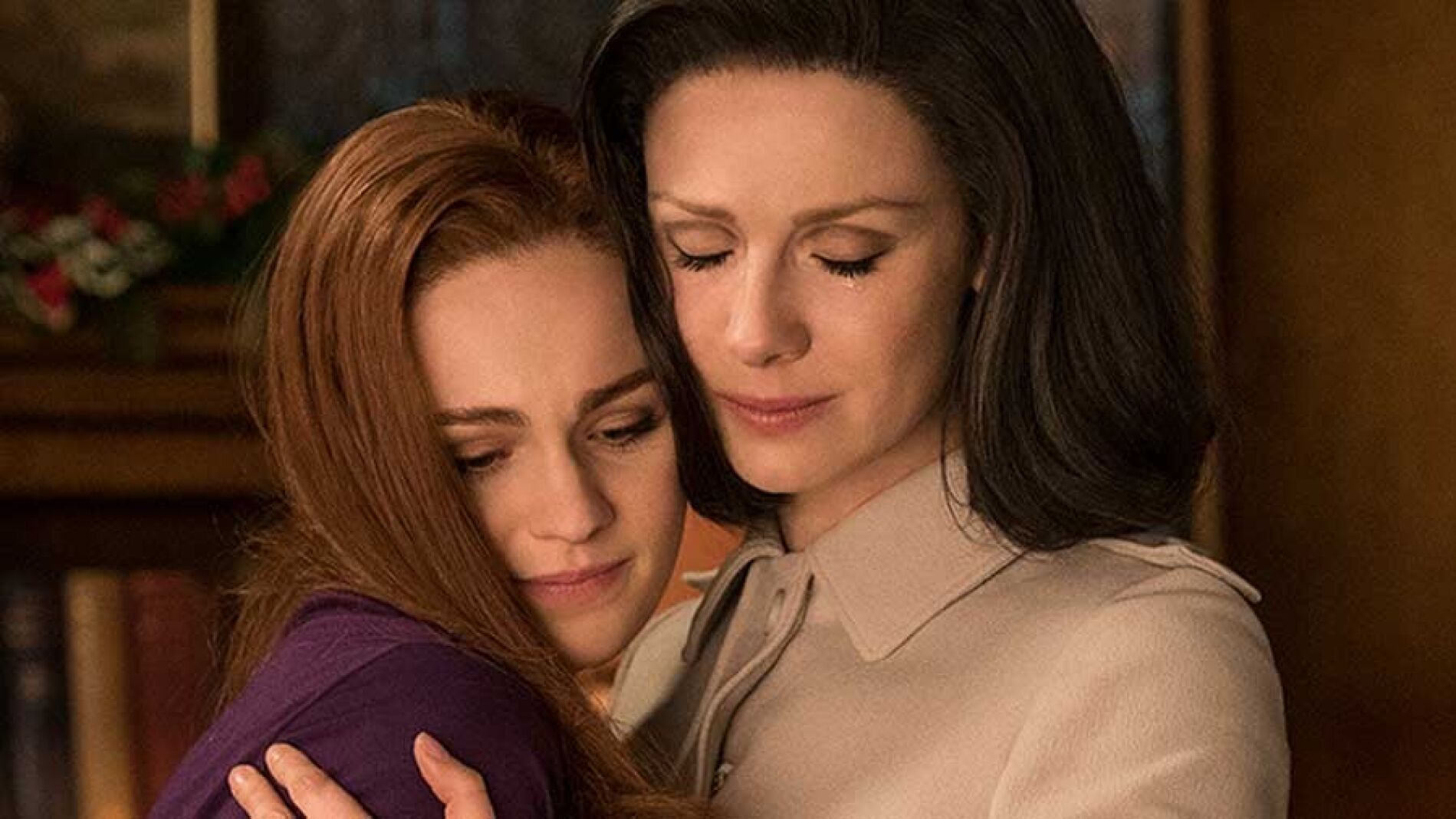 Sophie Skelton y Caitriona Balfe como Brianna y Claire Fraser en 'Outlander'