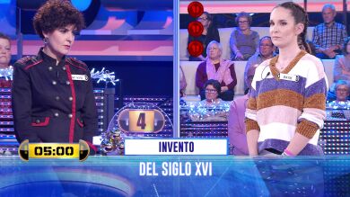 ¿Caerías por la trampilla? Emoción máxima en un 'Adivina' por el premio en '¡Ahora caigo!' 