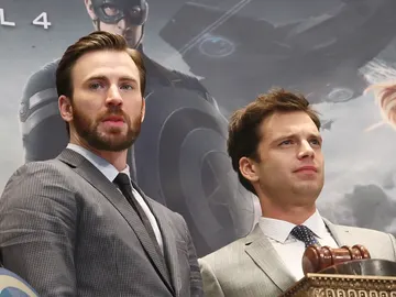 Chris Evans (Capitán América) y Sebastian Stan (Soldado de invierno) Chris Evans (Capitán América) y Sebastian Stan (Soldado de invierno)