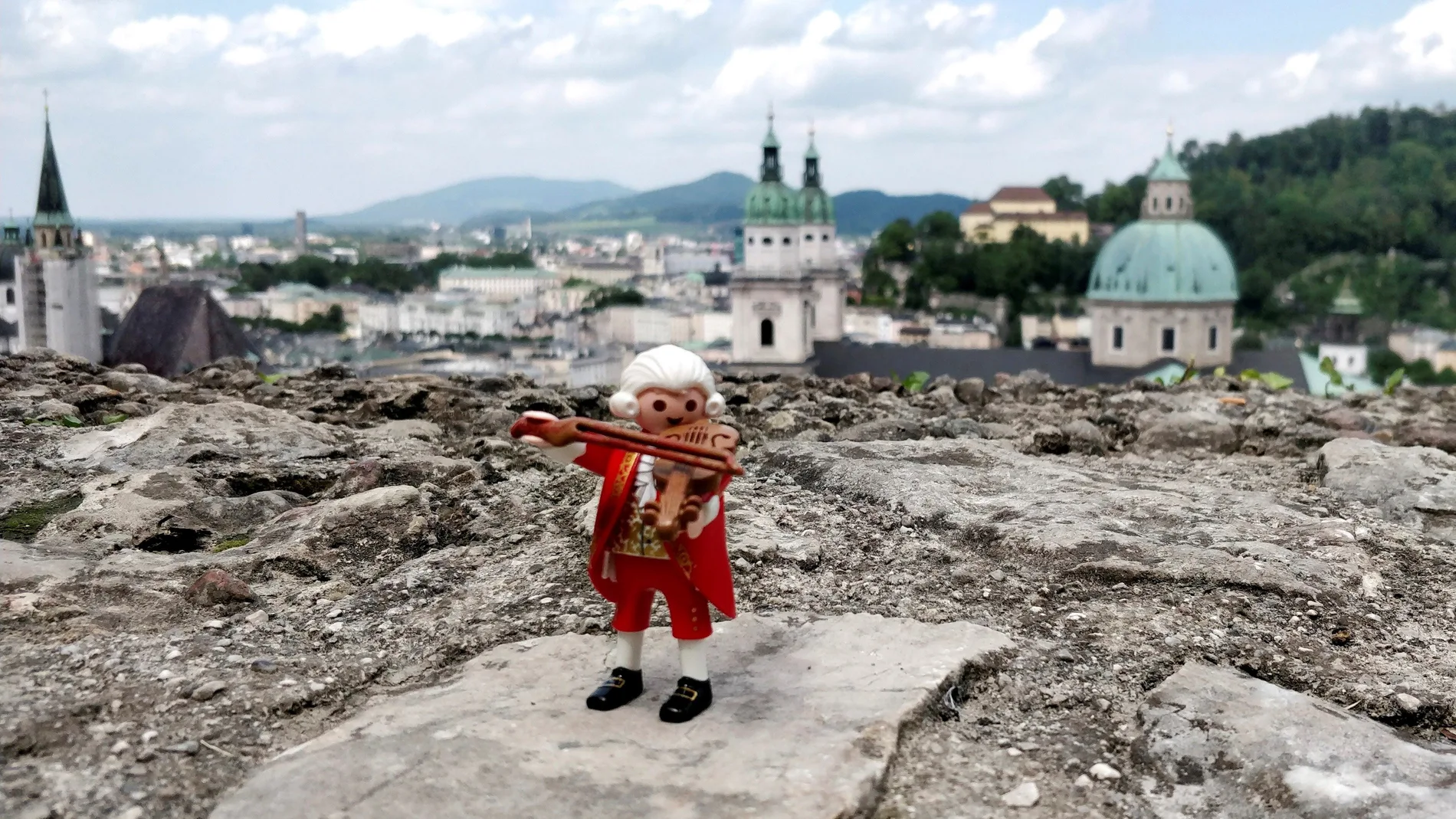 Venden miles de Mozarts en Playmobil para apoyar la formación de músicos Venden miles de Mozarts en Playmobil para apoyar la formación de músicos