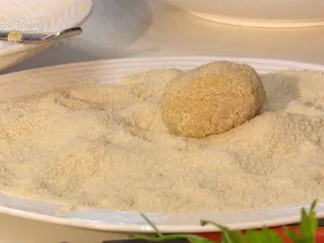 Comparamos el valor nutricional de una croqueta casera y una industrial: ¿dónde está el engaño? Comparamos el valor nutricional de una croqueta casera y una industrial: ¿dónde está el engaño?