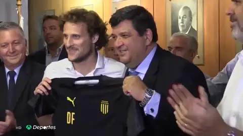 Diego Forlán, nuevo entrenador del Peñarol de Uruguay Diego Forlán, nuevo entrenador del Peñarol de Uruguay