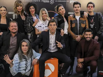 Manel Fuentes junto a los concursantes de la octava edición de 'Tu cara me suena' Manel Fuentes junto a los concursantes de la octava edición de 'Tu cara me suena'