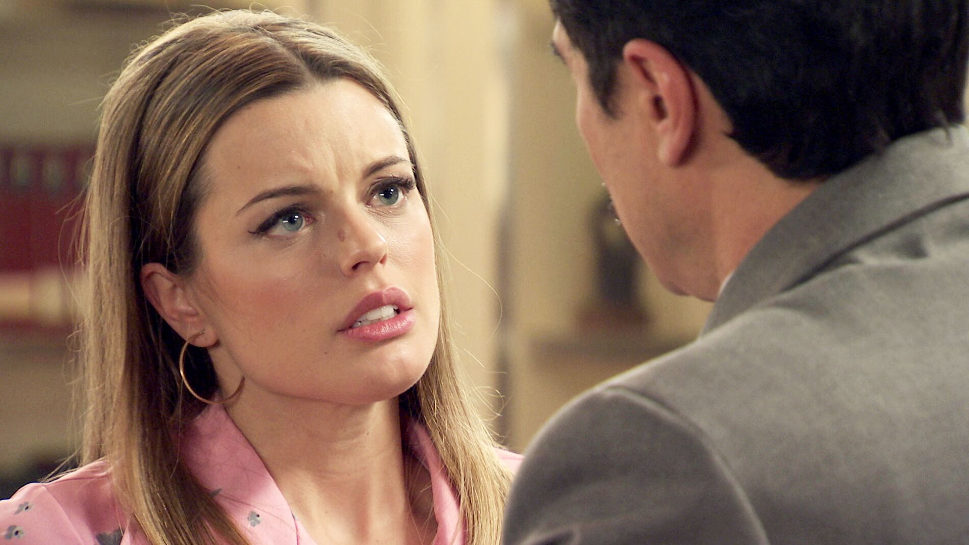 Lourdes confiesa a Armando su crisis con Jacobo