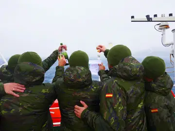 Militar en la Antártida tras ganar el Gordo: "Me ha tocado dos veces" Militar en la Antártida tras ganar el Gordo: "Me ha tocado dos veces"