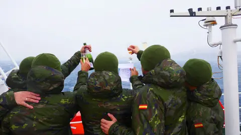 Militar en la Antártida tras ganar el Gordo: "Me ha tocado dos veces" Militar en la Antártida tras ganar el Gordo: "Me ha tocado dos veces"
