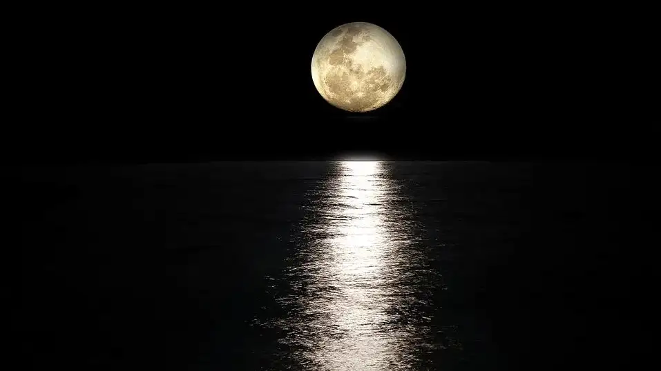 Eclipse lunar: Cómo y cuándo ver el eclipse total de luna hoy desde España Eclipse total de luna
